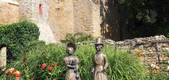 Garten der Kurfürstlichen Burg in Eltville &copy; Kristan-fotolia.com