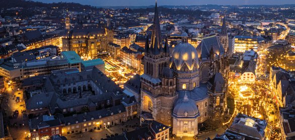 Weihnachtsmarkt Aachen &copy; engel.ac - stock.adobe.com