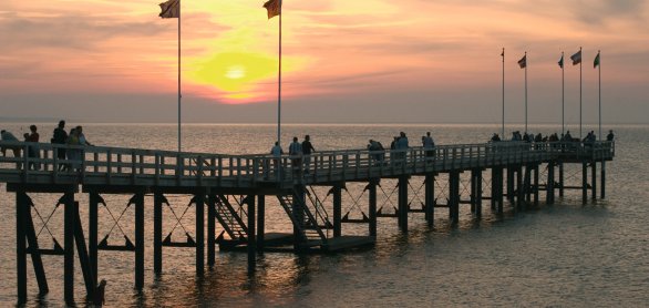 Ferienpark Weissenhäuser Strand - Abendstimmung auf der Seebrücke