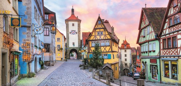 Plönlein in Rothenburg o.d.T. &copy; Boris Stroujko - stock.adobe.com